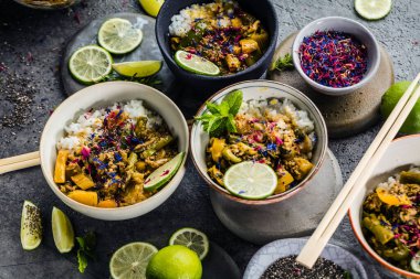 kaselezzetli geleneksel Asya gıda seti, yakın çekim görünümü