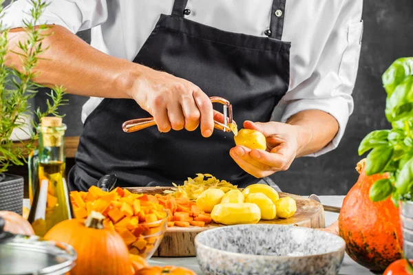 Mid Section Chef Preparing Fresh Organic Ingredients Pumpkin Soup — Stock Photo, Image