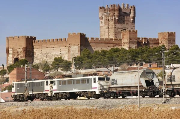 Freigh trem com paisagem castelo — Fotografia de Stock