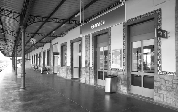 Piattaforme della stazione ferroviaria — Foto Stock