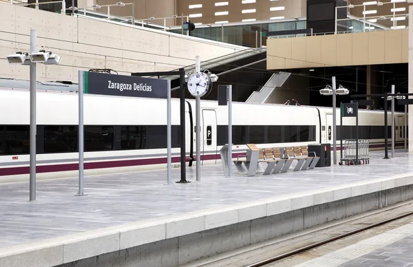 Railway station with high speed train — Stock Photo, Image