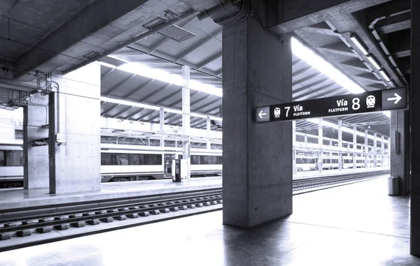 Railway station and platforms — Stock Photo, Image