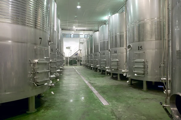 Modern winery fermenting process — Stock Photo, Image