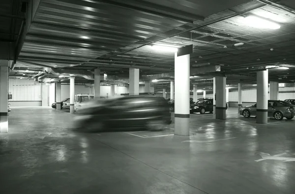 Underground parking garage — Stock Photo, Image