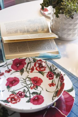 basık çiçek resim ile plakalar