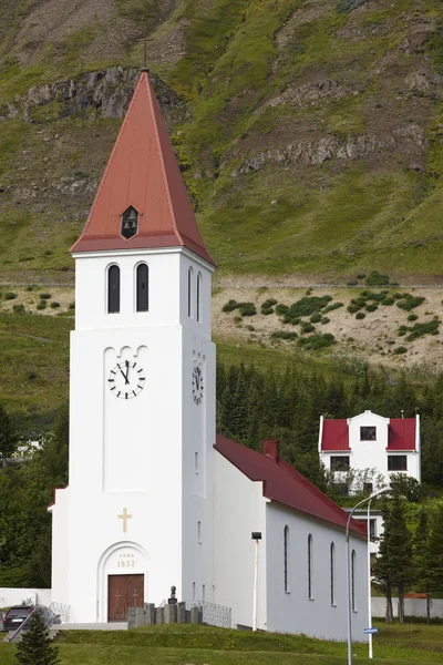 Traditional islandic church. — Stock Photo, Image