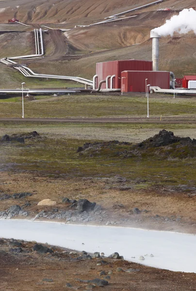 Landschap met geothermical pijpen. — Stockfoto
