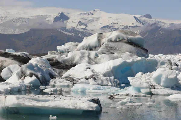 Icebergs y lago en Islandia — Foto de Stock