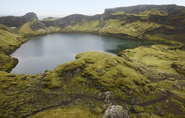 Island. Jižní oblast. lakagigar. tjarnargigur. Sopečný kráter wi — Stock fotografie