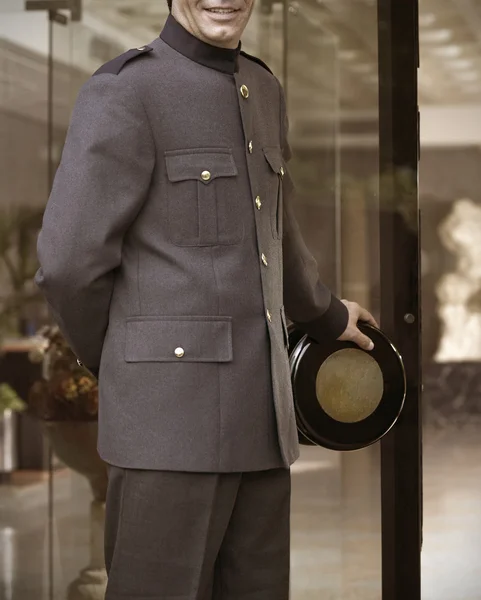 Belboy otel kapı açma.