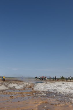 İzlanda. Güney bölgesi. Altın daire. strokkur şofben. 1.13 hareketi.
