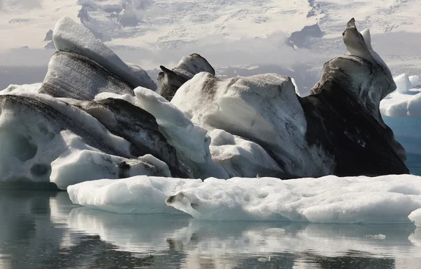 Islandia. Obszar południowo-wschodniej. Jokulsarlon. góry lodowe, jezioro i lodowiec — Zdjęcie stockowe