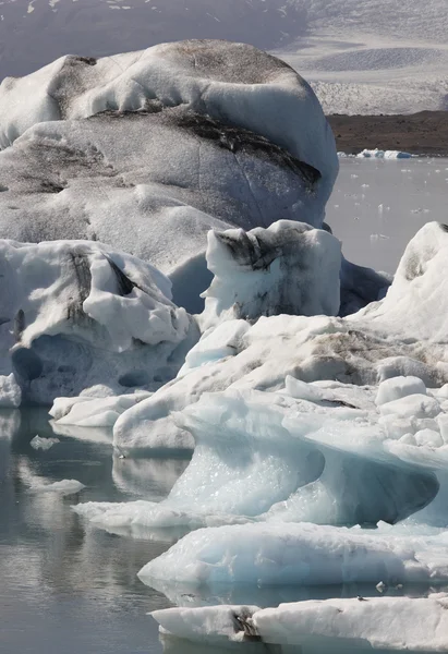 IJsland. Zuidoost-gebied. jokulsarlon. ijsbergen, lake en gletsjer — Stockfoto