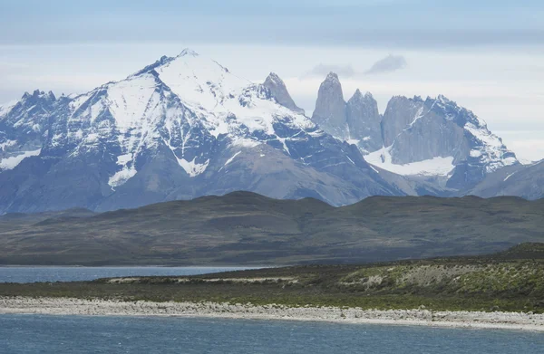 Chile. patagóniai tájra. Torres del paine. — Stock Fotó