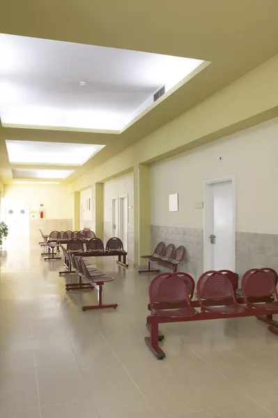 Hospital. Waiting area with seats. — Stock Photo, Image