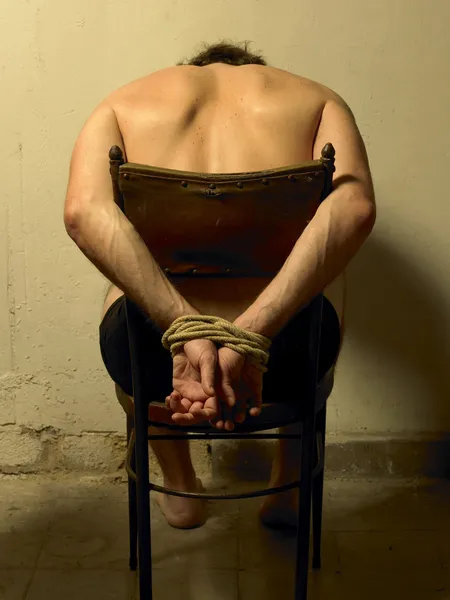 gelgit elleri ile işkence adam.