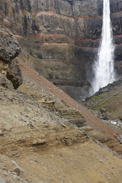 Iceland. East fiords. Lagarfljot area. Hengifoss waterfall and b — Stock Photo, Image