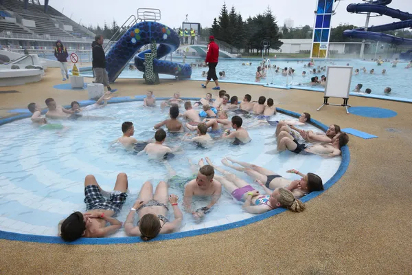 Iceland. Reykjavik. Laugardalslaug swimming pool — Stock Photo, Image