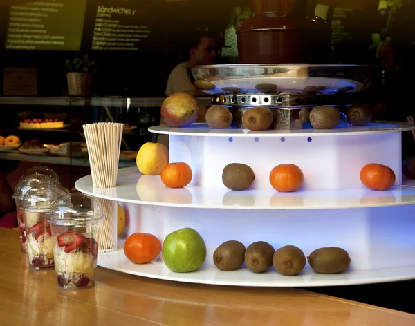 Fruchtbrett-Detail für eine gesunde Cafeteria — Stockfoto