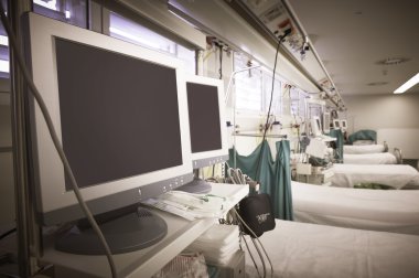 Hastane Acil servise ekipman ve yataklar