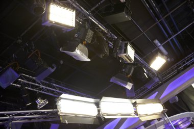 tv ve sinema ışık ekipmanları