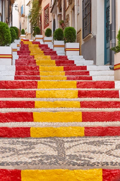 Pintoresca Calle Piedra Con Bandera España Calpe España —  Fotos de Stock