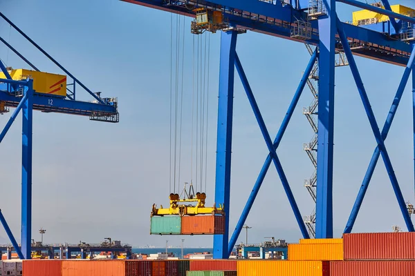 Cranes Containers Global Market Cargo Shipping International Economy — Stock Photo, Image