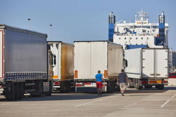 Transport Industrie Logistique Camions Navires Prêts Être Chargés — Photo