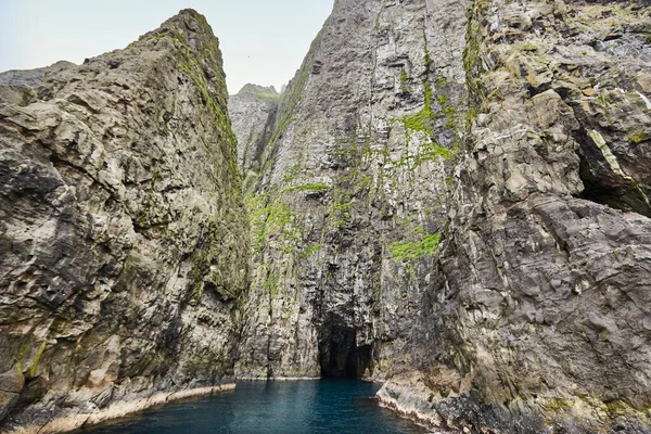 Vestmanna Bölgesinde Faroe Adaları Uçurumlar Mağaralar Streimoy Adası — Stok fotoğraf