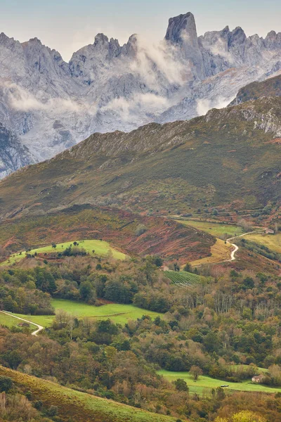 Paisaje Otoñal Asturias Naranjo Bulnes Picos Europa España — Foto de Stock