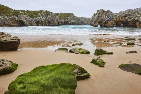 Landschaftliche Felsige Küste Asturien Playa Las Cuevas Spanien — Stockfoto