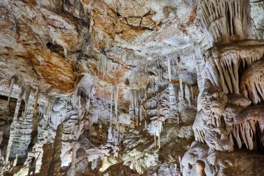Mallorca 'daki Campanet mağaraları. Jeolojik ve mineral. Balear adaları. İspanya