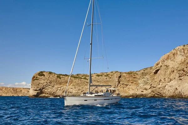 Navegando Mar Mediterrâneo Arquipélago Maiorca Ilha Cabrera Náutico — Fotografia de Stock