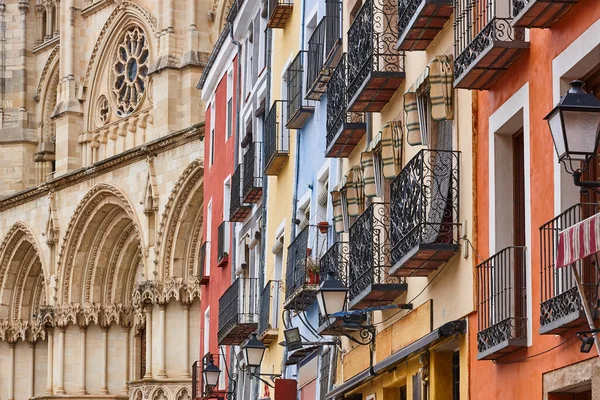 Cuenca Daki Geleneksel Çok Renkli Caddeler Katedral Cephesi Spanya — Stok fotoğraf