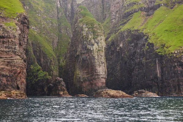 Vestmanna Bölgesinde Faroe Adaları Deniz Kayalıkları Streimoy Adası Danimarka — Stok fotoğraf