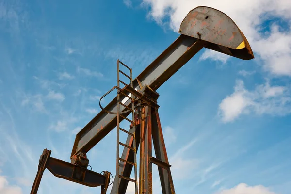 Plattform För Oljepumpar Pumpknekt Petroleumutvinning Resurser — Stockfoto