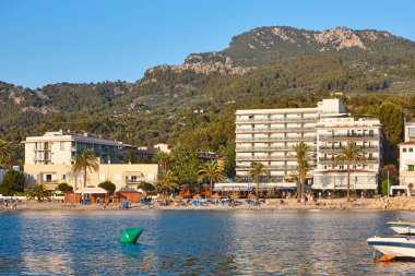 Balear adalarındaki Akdeniz kıyıları. Puerto de Soller. Mallorca, İspanya