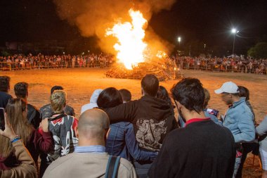 San Juan 'ın şenlik ateşi gecesi. Geleneksel kutlama, İspanya