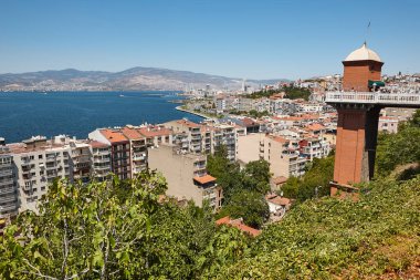 Seafront panoramic view and historical elevator. Izmir, Esmirna. Turkye