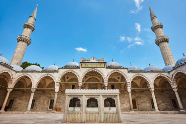 Minareli eski tarihi camii Süleyman. İstanbul dönüm noktası, Türkiye