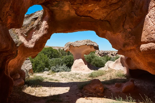 Gulsehir 'de turistik resimli kaya oluşumu. Kapadokya, Türkiye