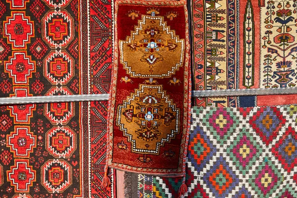Türkische Traditionelle Teppiche Mit Geometrischen Lebhaften Farben Orientteppiche — Stockfoto