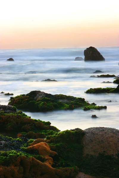 Морський пейзаж на заході сонця — стокове фото