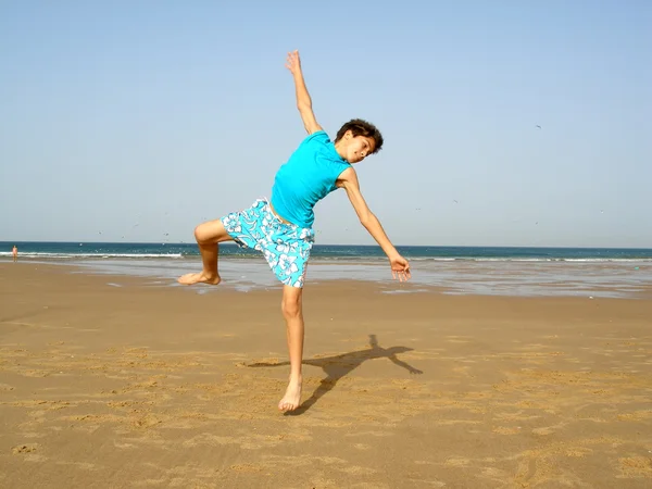 Boy jumping — Stock Photo, Image