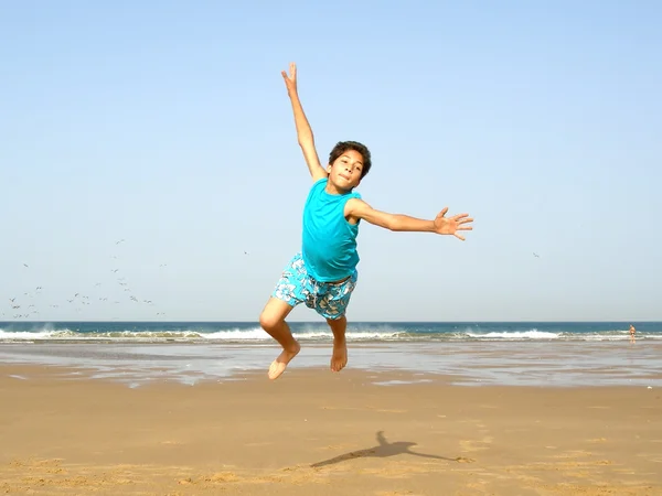 Boy jumping — Stock Photo, Image