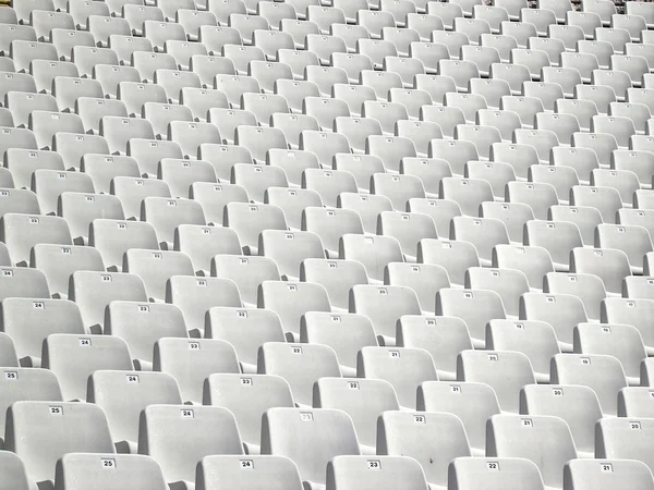 Stühle im Fußballstadion — Stockfoto