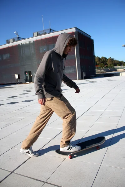 Rapaz de patins — Fotografia de Stock