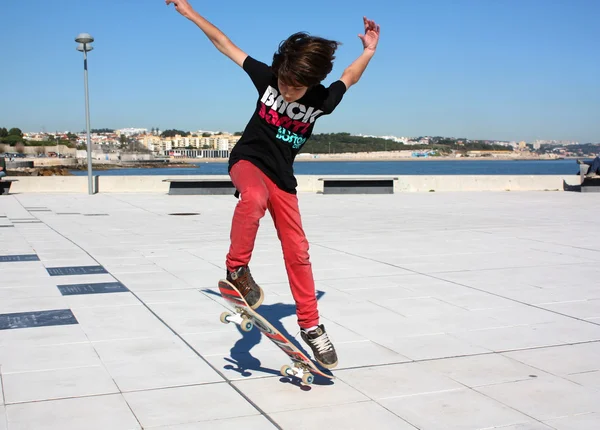 Rapaz de patins — Fotografia de Stock