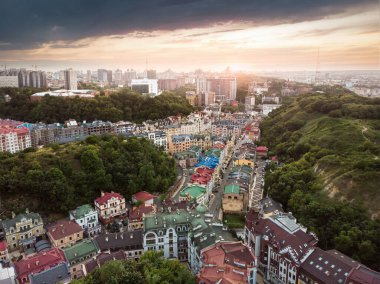 Ukrayna 'nın Kyiv kentindeki Vozdvizhenka manzaralı arka plan