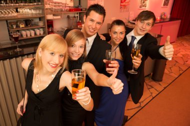 satırın kutlama içinde beş daimi grubu